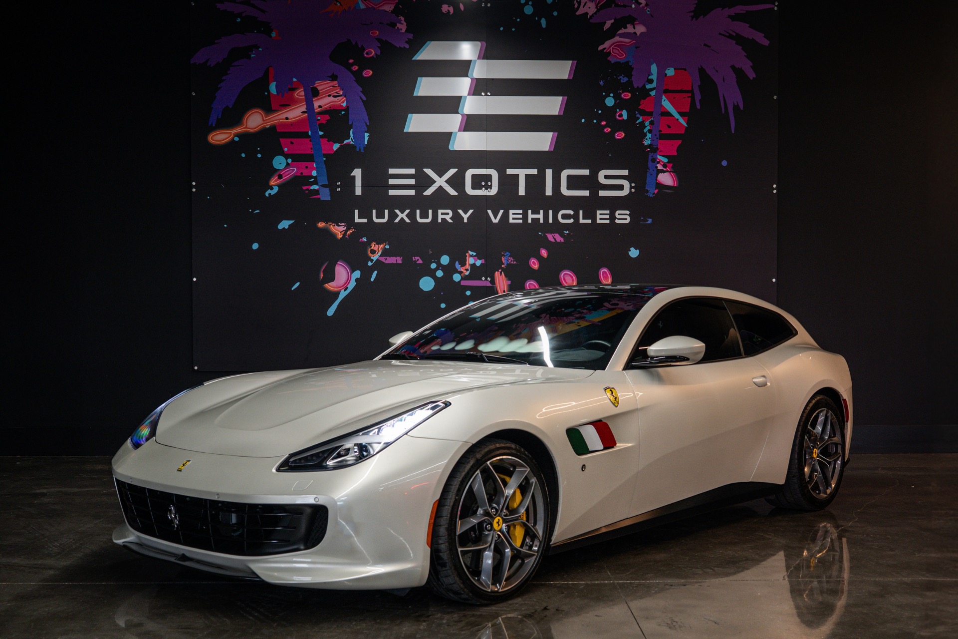 Bianco Italia 2020 Ferrari GTC4Lusso T RWD Coupe Rear-Wheel Drive 7-Speed Automatic